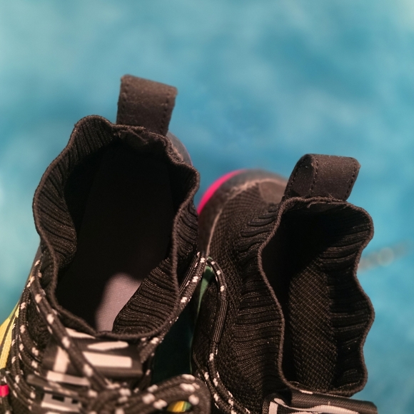 Adidas - Picture 7 of 12